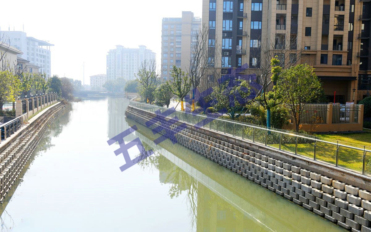 立式環(huán)形共模電感